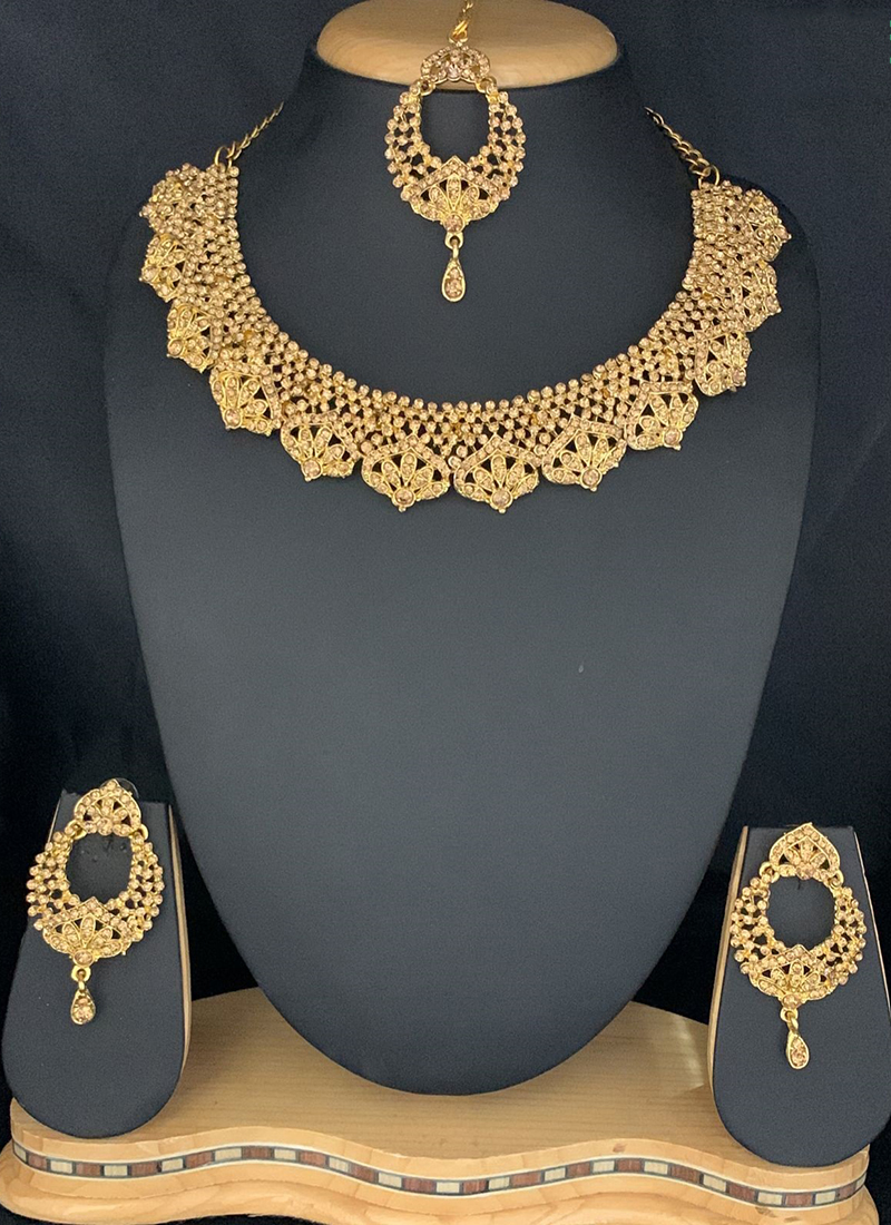 Golden stone clearance necklace set